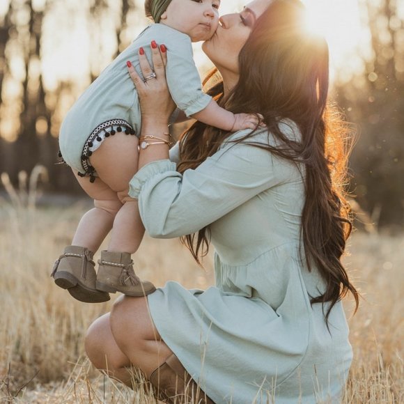 Infant Olive Linen Romper - Picture 3 of 6
